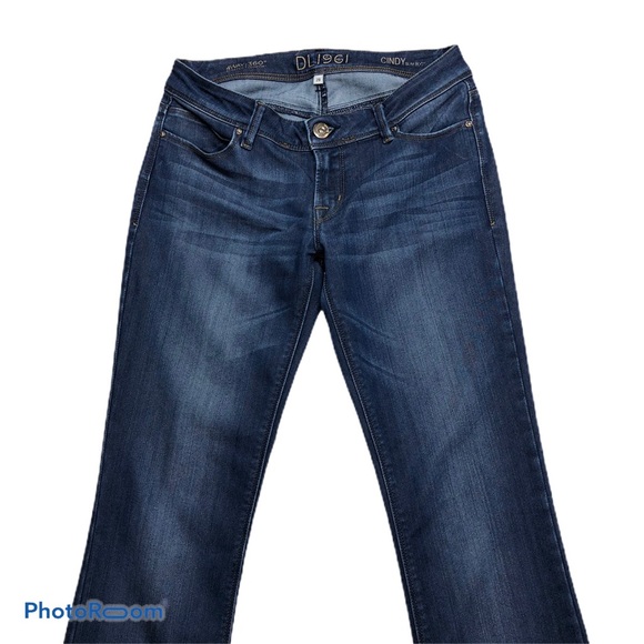 DL1961 Cindy Slim Boot Cut Low Rise Stretch Jeans - Picture 3 of 8